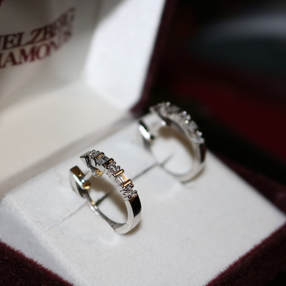 Beautiful Diamond Earrings - Picture 6 of 7